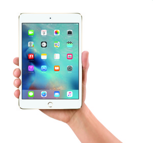 iPadMini4-Hand_iOS9-Homescreen